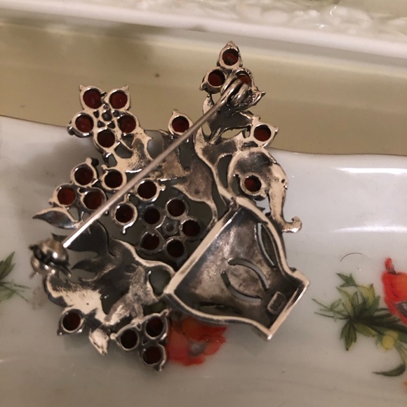 Art Nouveau antique Brooch,with Garnet flowers 🌺 and marcasite stones. 925 silv - Picture 2 of 6